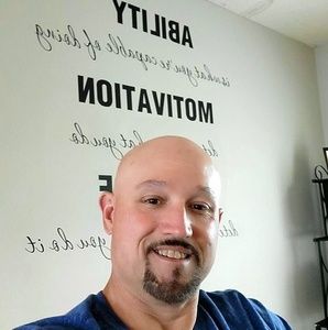 Meet your Posher, Dennis